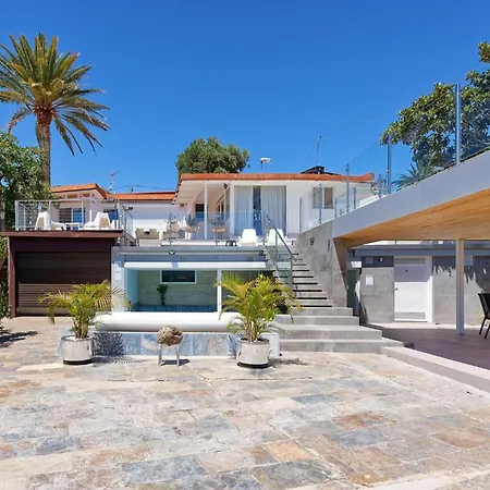 Parralito By Villagrancanaria *